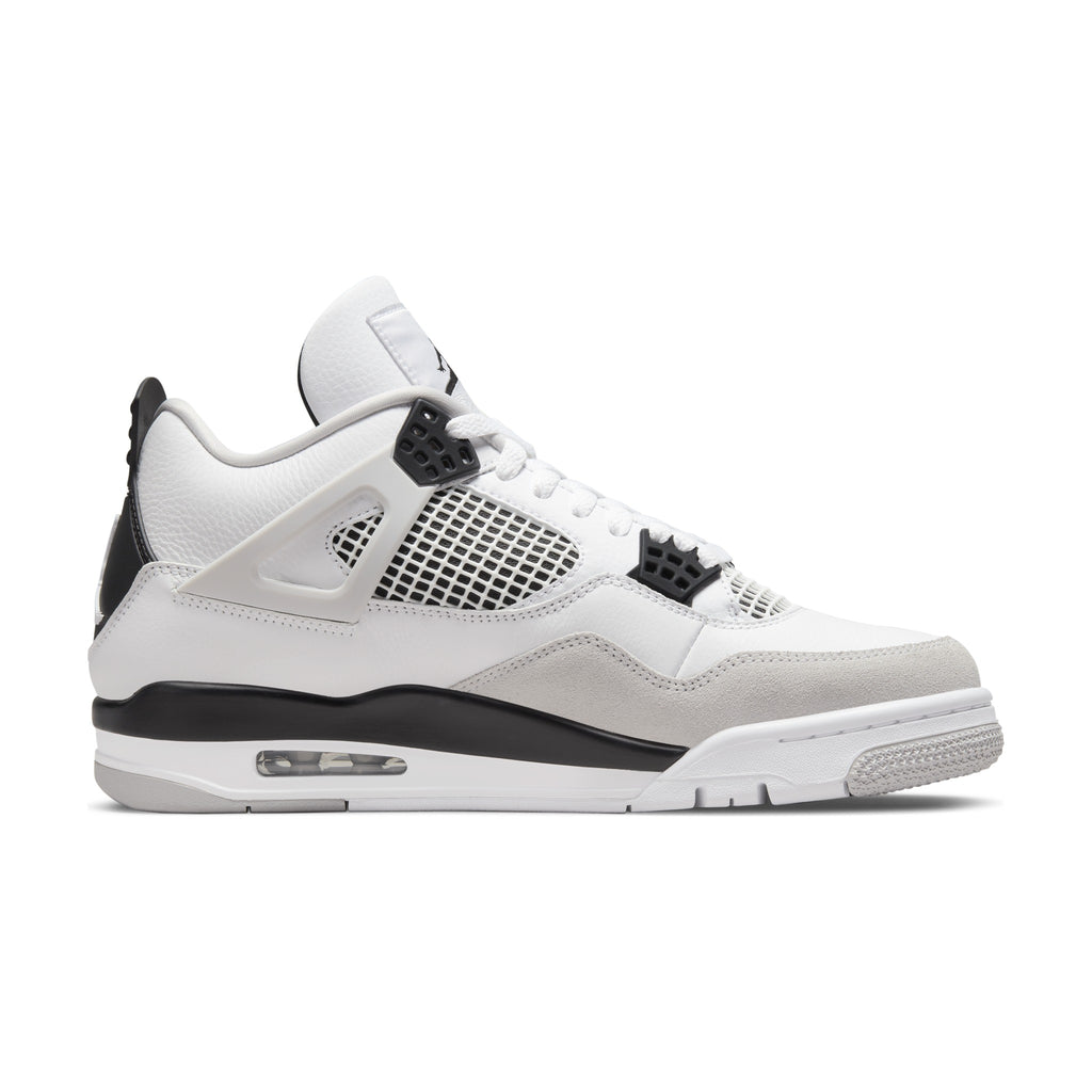Air Jordan 4 Retro "Military Black" – side view